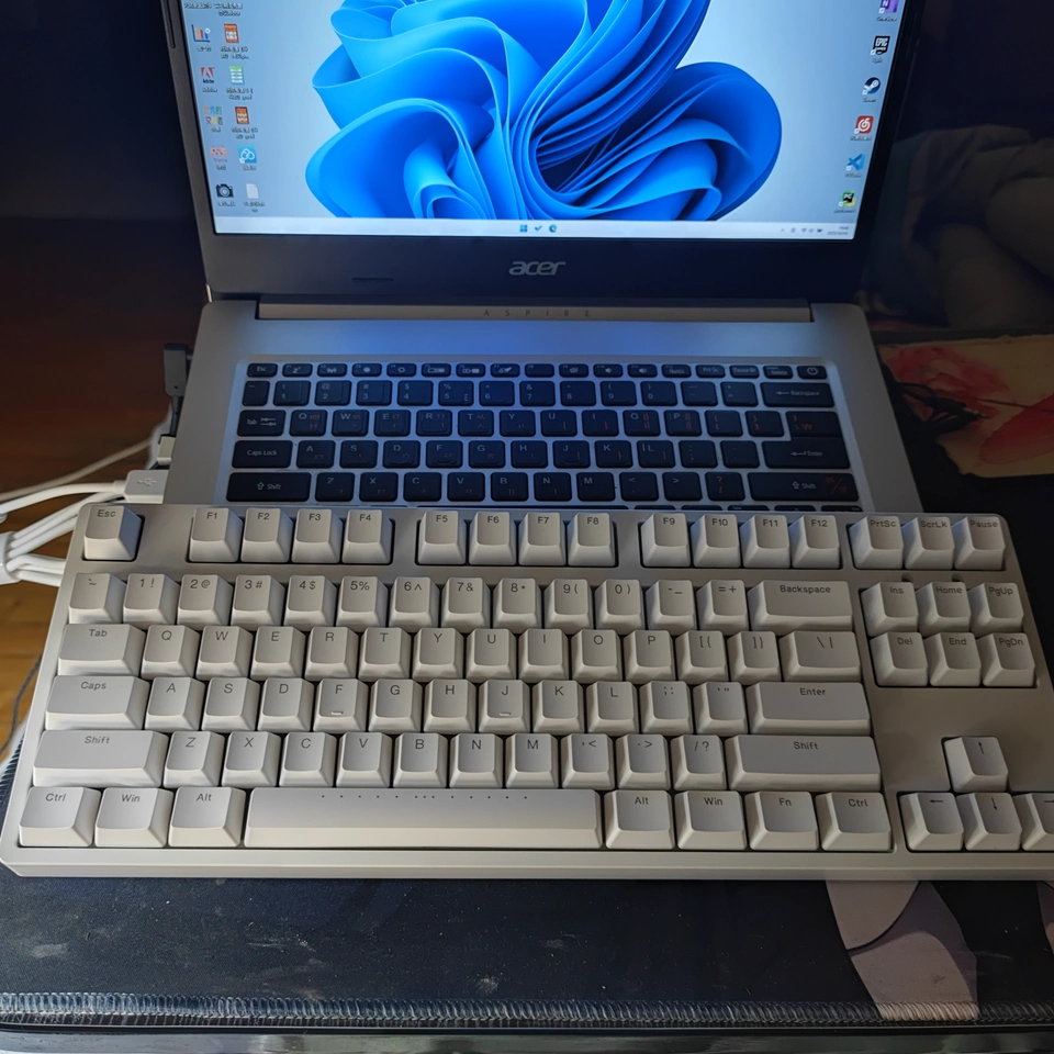 لوحة مفاتيح ميكانيكية سلكية طر - مراجعة Gaming Keyboard Tkl وسعره